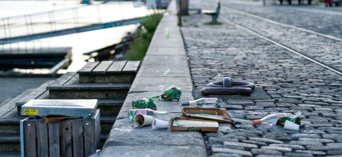 Hvordan får man mindre affald ved havnen samt på gader og torve i København? Miljøspørgsmål i den stil bliver taget op i ny international konkurrence.