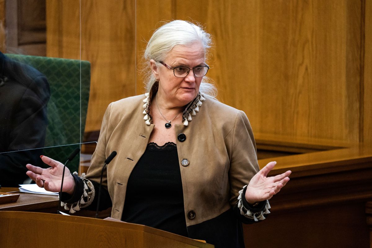 "Det er dybt kritisabelt og ikke i orden, at man kan ændre nogle anbefalinger fra en organisations side," siger sundhedsordfører Liselott Blixt (DF).