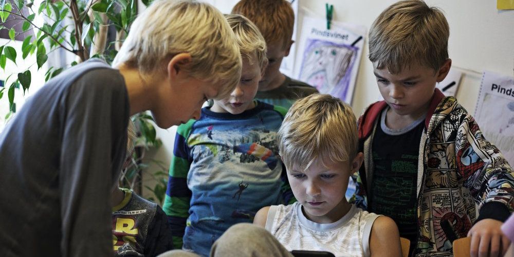 Mandag vendte de yngste børn tilbage i skole efter mere end en måneds coronanedlukning. (Arkiv)