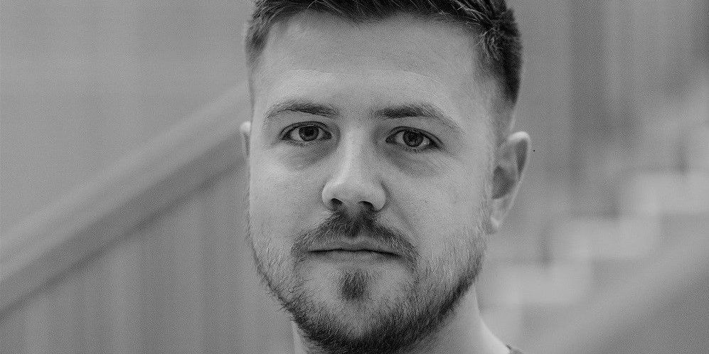 Kommunerne skal lære af hinanden under coronakrisen, mener Mathias Guldmann Cramer. Han er antropolog og udviklingskonsulent med erfaring fra integrations- og kontanthjælpsområdet.