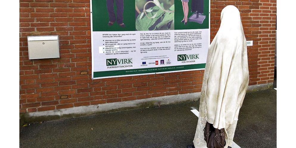 VIVE har undersøgt tre indsatser over for negativ social kontrol og radikalisering. (Arkiv)