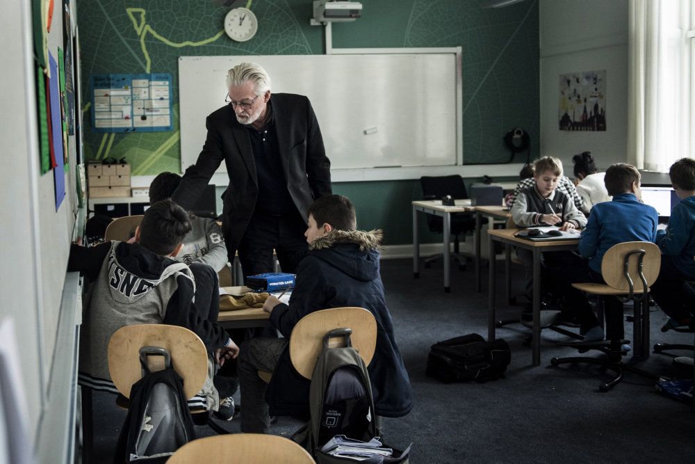 Privat- og friskoler hører under staten, mens folkeskolerne hører under kommunerne. Det skabte usikkerhed om, hvorvidt kommunerne kan hjælpe privat- og friskoler med lyntest. (Arkiv)