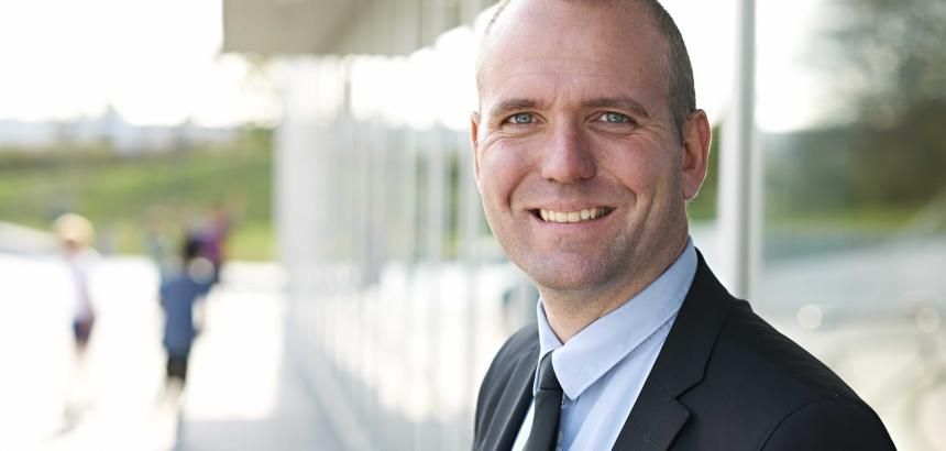 Det er en overvejelse værd, om det var rigtigt at give kommunerne ansvaret for de handicappede, da man tilbage i 2007 gennemførte strukturreformen. Det mener borgmester og KL-udvalgsformand Thomas Gyldal Petersen (S).