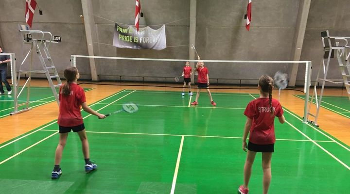 Om en måned - den 21. april - kan børn og unge under 18 år igen begynde at dyrke idræt indendørs.