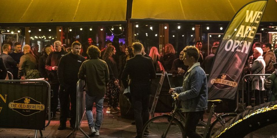 En plan om at begrænse nattelivet i København bliver nu - så at sige - hældt ud med øllet.