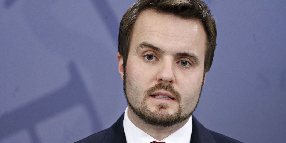 (Arkiv) Erhvervsminister Simon Kollerup (S) har indgået en aftale med SF, Radikale Venstre, Enhedslisten og Alternativet om at indsamle ideer til, hvordan man kan støtte lokale erhvervsfyrtårne.