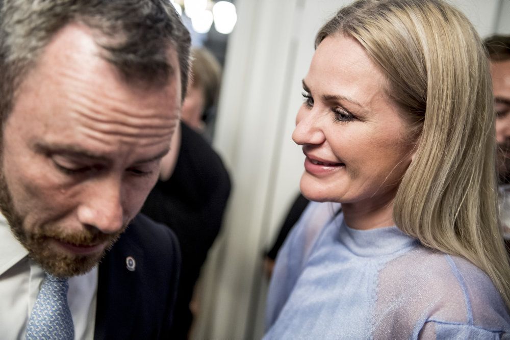Venstres formand Jakob Ellemann Jensen ærgrer sig over, at tidligere politisk ordfører Britt Bager skifter til De Konservative.