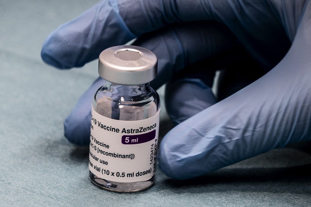 Indtil videre har 149.832 personer fået et stik med AstraZeneca-vaccinen i Danmark, viser tal fra SSI. Det svarer til omtrent hver fjerde af dem, der har fået første stik i Danmark. (Arkivfoto)