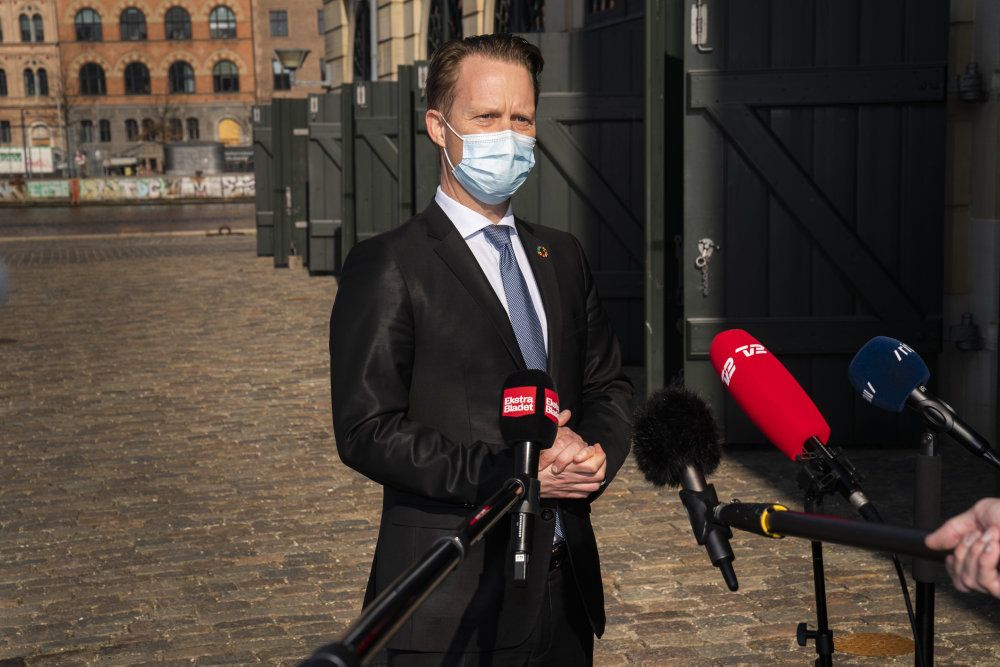 Især udenrigsminister Jeppe Kofod (S) er i øjeblikket under pres i sagen om børnene med dansk tilknytning, der sidder i lejre i Syrien.