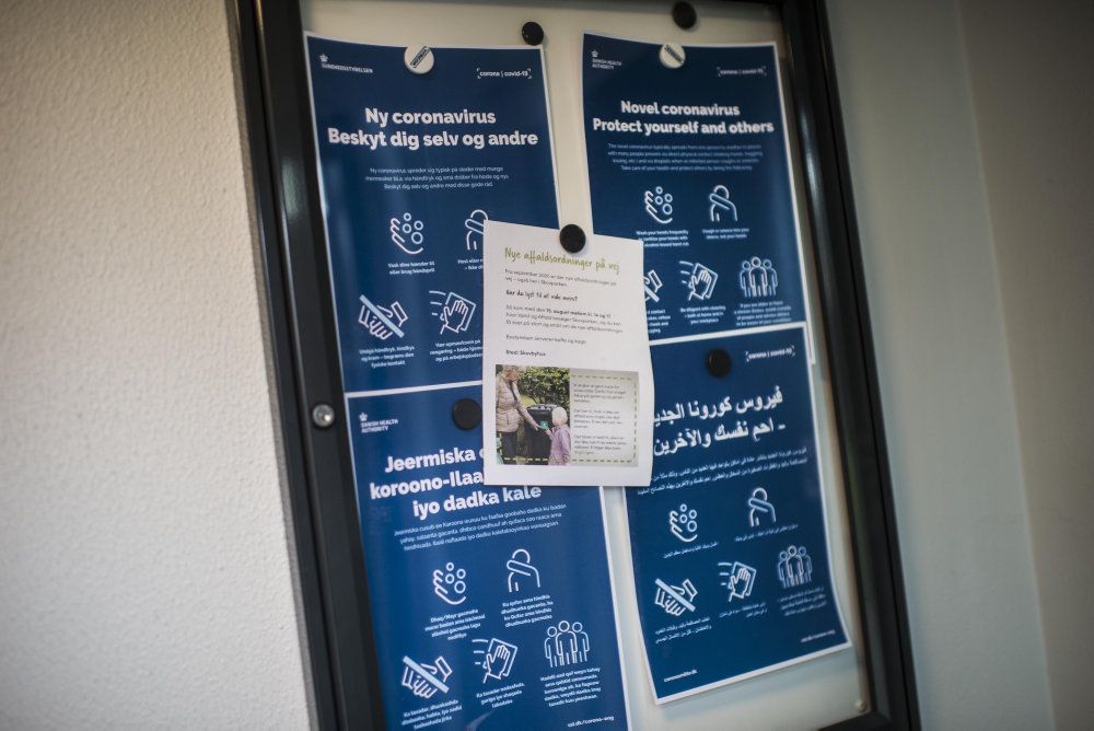 Borgere i det berørte område på Ydre Østerbro vil modtage en sms, hvor de informeres om udbruddet med den brasilianske variant. Kommunen opsætter også plakater i opgangene. (Arkivfoto)