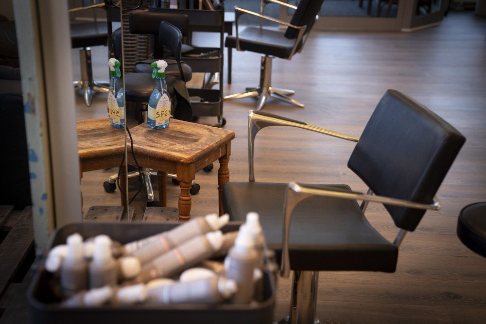 Genåbningen af liberale erhverv som frisører og tatovører er blevet udskudt til 11. april i kommunerne Ishøj, Brøndby, Halsnæs, Fredensborg og Gladsaxe. (Arkivfoto).
