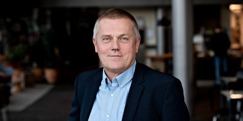 FH's næstformand er klar til at tage en fagretslig sag med KL, der har anbefalet kommunerne at ansætte covid-19 testere på individuelle kontrakter, selvom KL har en overenskomst med FOA, der dækker området, siger næstformand Arne Grevsen.