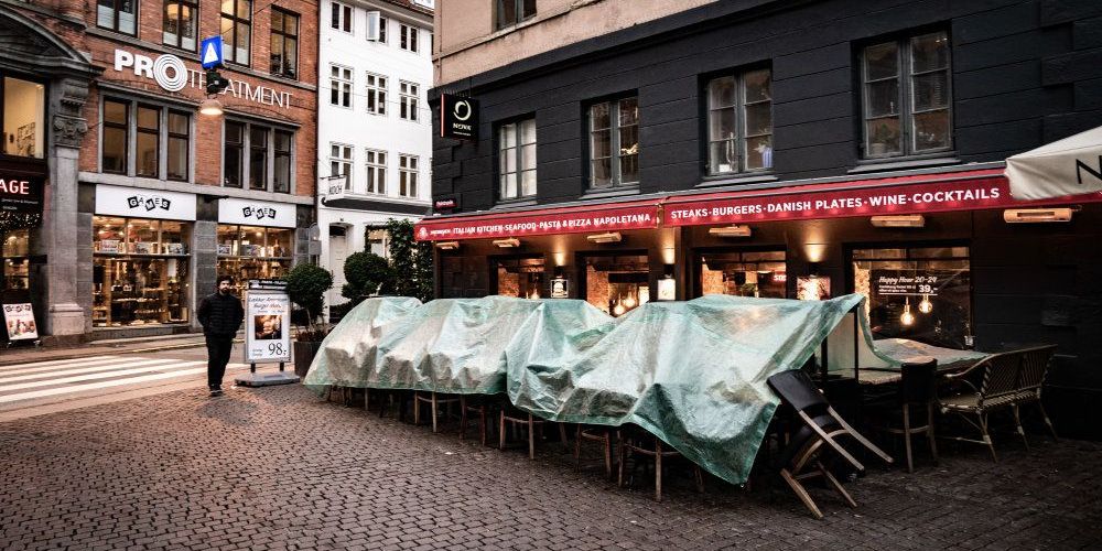 Det største fald i beskæftigelsen i januar var inden for hoteller og restauranter, hvor antallet af lønmodtagere faldt med 9000. (Arkiv)