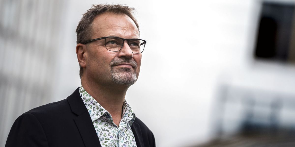 Gordon Ørskov Madsen, formand for Danmarks Lærerforening, er tilfreds med, at de større skolebørn i en vis udstrækning nu kan vende tilbage i begrænset omfang. (Arkiv).