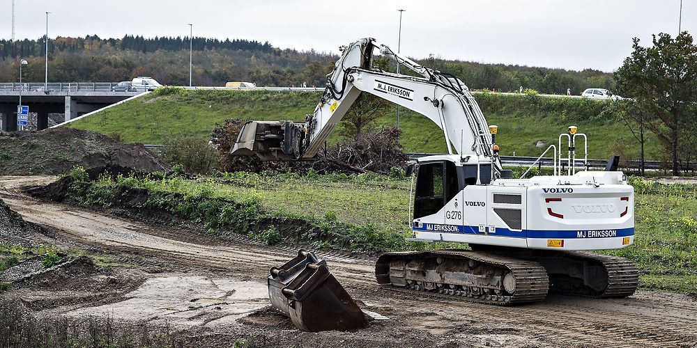 Gravkøerne kørte stærkt i mange kommuner i 2020, hvor kommunerne i alt brugte over tre milliarder kroner mere på anlæg end de havde budgetteret med, efter regeringen suspenderede anlægsloftet.