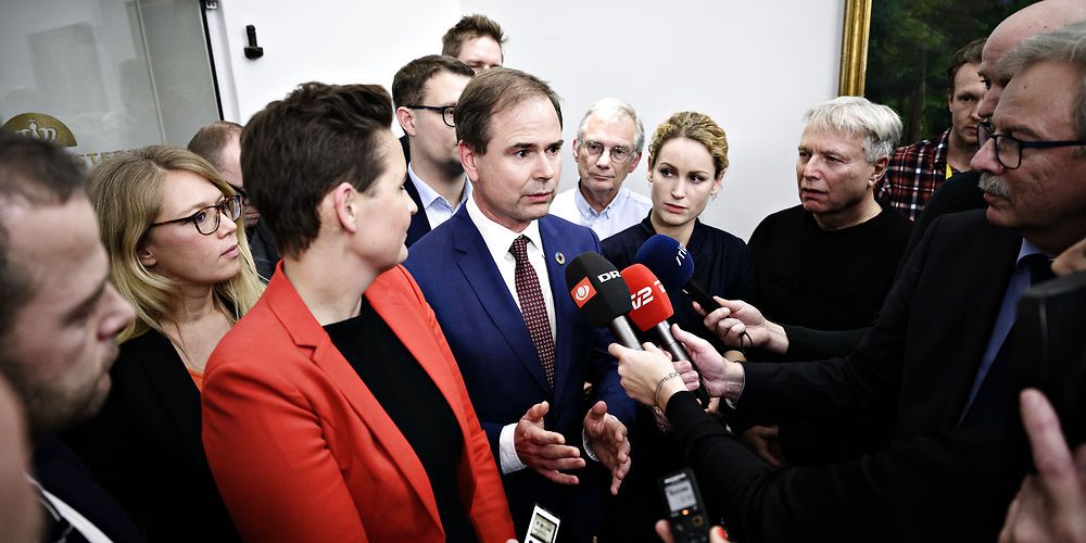 Hvis kommunerne begynder at give store skattelettelser, så vil det reducere det beløb, som partierne kan bruge ved finansloven.