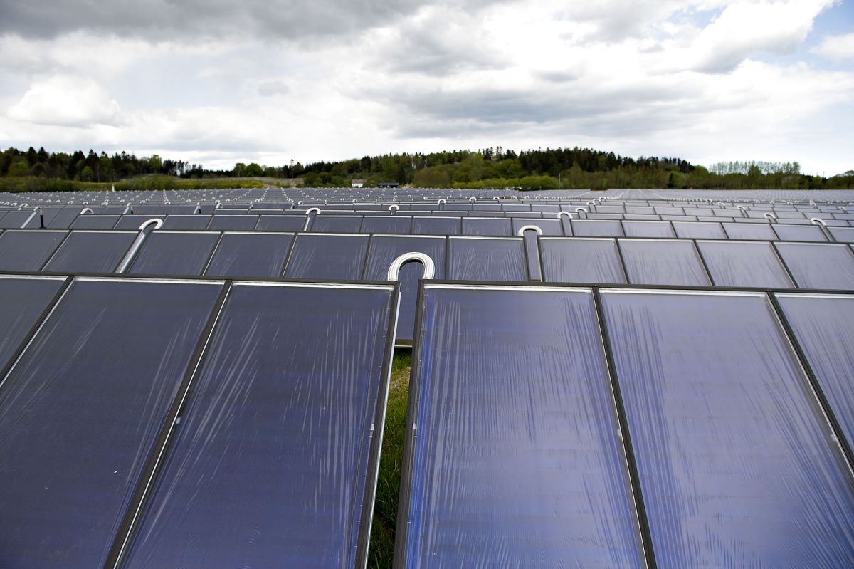 Kommunerne har planer om, at der skal opsættes mange solcelleparker ud over det ganske land.