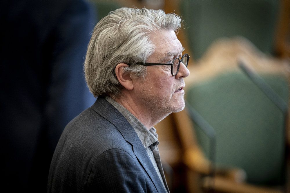 Karsten Hønge (SF) mener ikke, at det er sikkert for den 20-årige gymnasieelev Aya Abo Daher at vende tilbage til Syrien. (Arkivfoto)