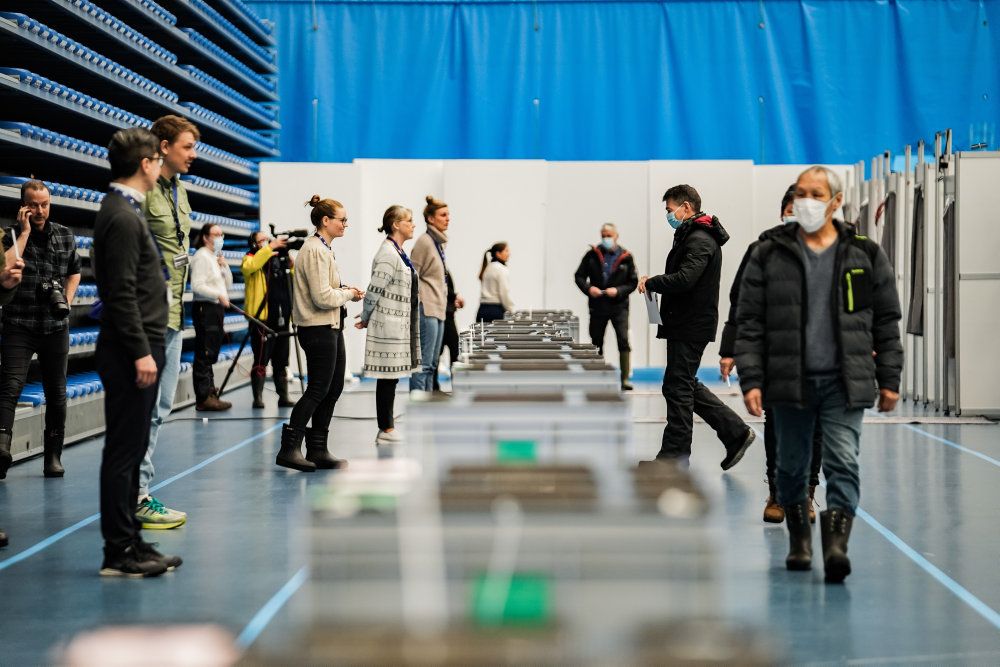 Grønlændere stemmer tirsdag i Nuuk til parlaments- og kommunalvalg.