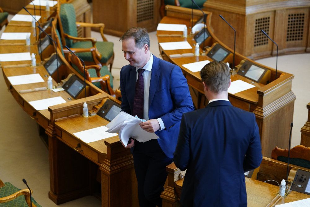 Finansminister Nicolai Wammen (S) er i Folketingssalen for at svare på spørgsmål om de rekordhøje boligpriser.