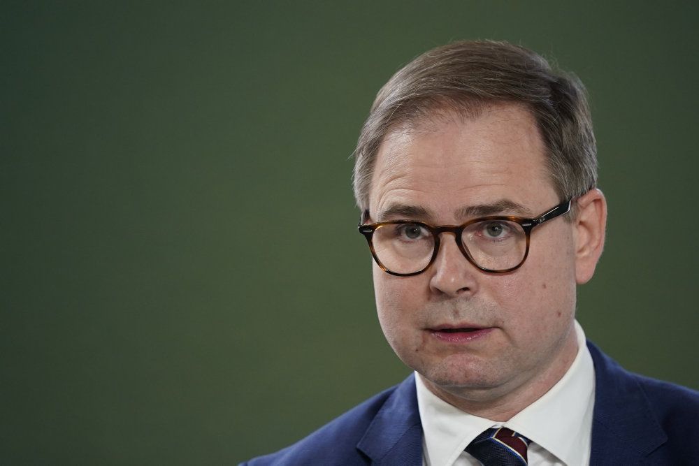 Finansminister Nicolai Wammen (S) kan efter mere end et års corona-udfordringer for dansk økonomi glæde sig over, at råderummet fortsat er uændret frem mod 2025. Det betyder, at politikerne har den samme mængde penge til eksempelvis velfærd og de øvrige områder, man ønsker at prioritere.