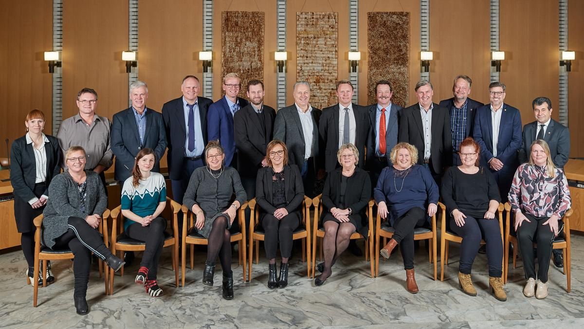 Byrådet i Fredericia har en principiel debat om, hvem der må sidde med i ansættelsesudvalg . (Fotoet af byrådet er fra 2018)