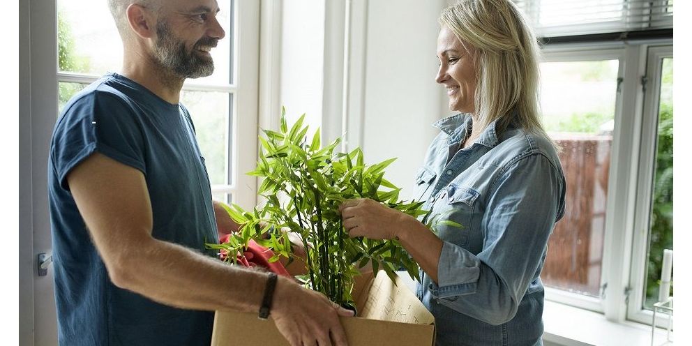 Et typisk boligsalg genererer over 200.000 kr. ekstra omsætning, som den nye ejer poster i huset, lyder det fra ejendomsmæglerfirmaet home.