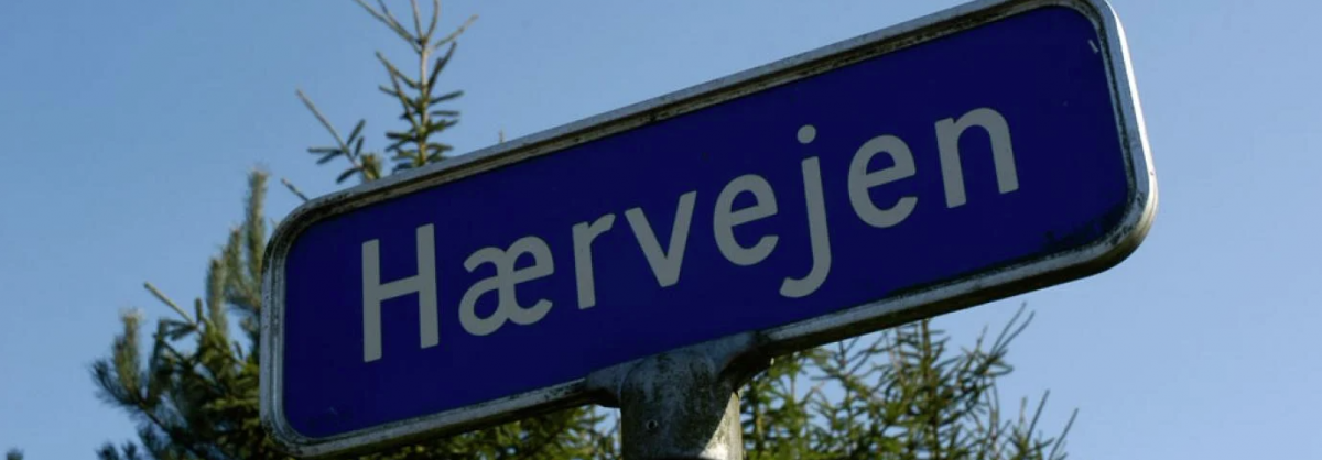 Udvikling Hærvejen er en nystiftet forening, dannet af 15 kommuner langs Hærvejens vandre- og cykelruter, der arbejder for at udvikle Hærvejen som et sammenhængende turist og fritidsområde.
