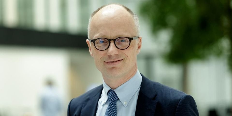 Det er jobcentrene, der skal sørge for, at langtidsledige kommer i job, lyder det fra vicedirektør i DI, Steen Nielsen.