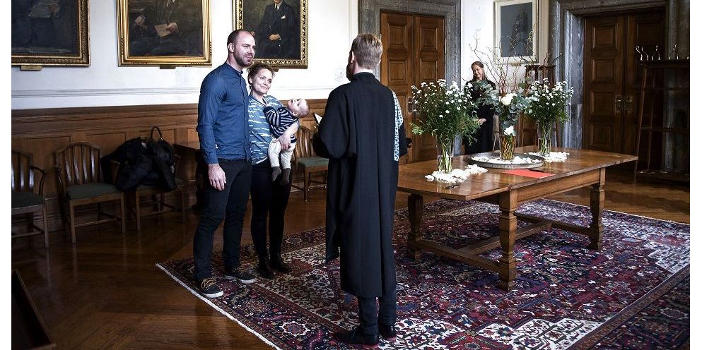 Hverken Sønderborg, Tønder, Fanø eller Esbjerg kommuner vier udenlandske par under coronapandemien, som man gør i København og Stevns kommuner. (Arkiv)