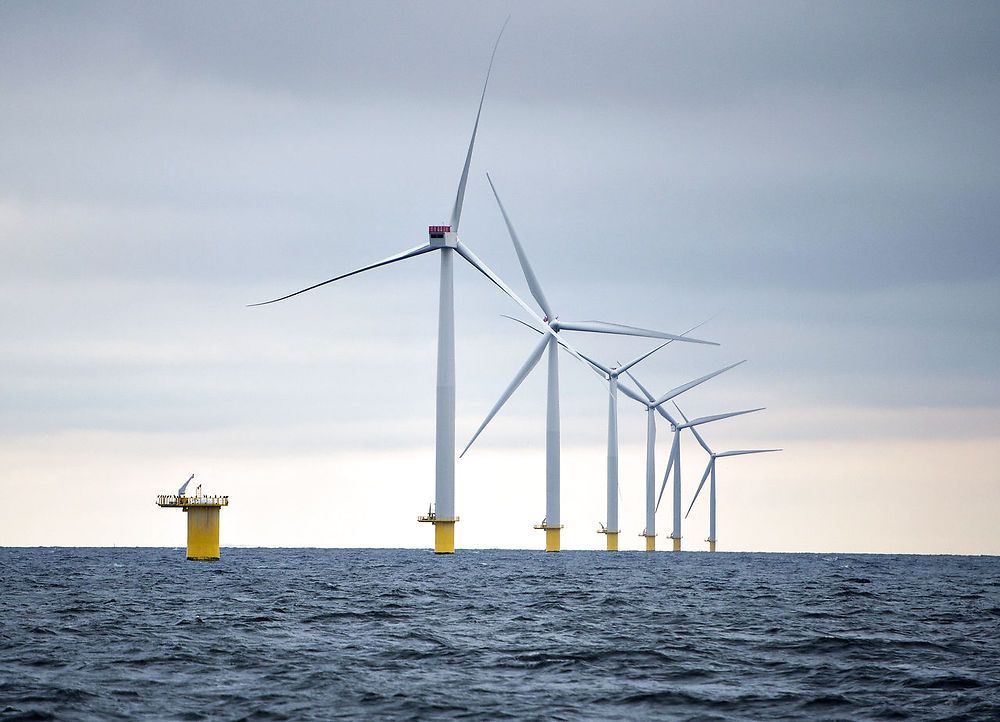 De kommende energiøer med vindmøller ved Bornholm og i Nordsøen bliver fremhævet af regionale vækstteams.