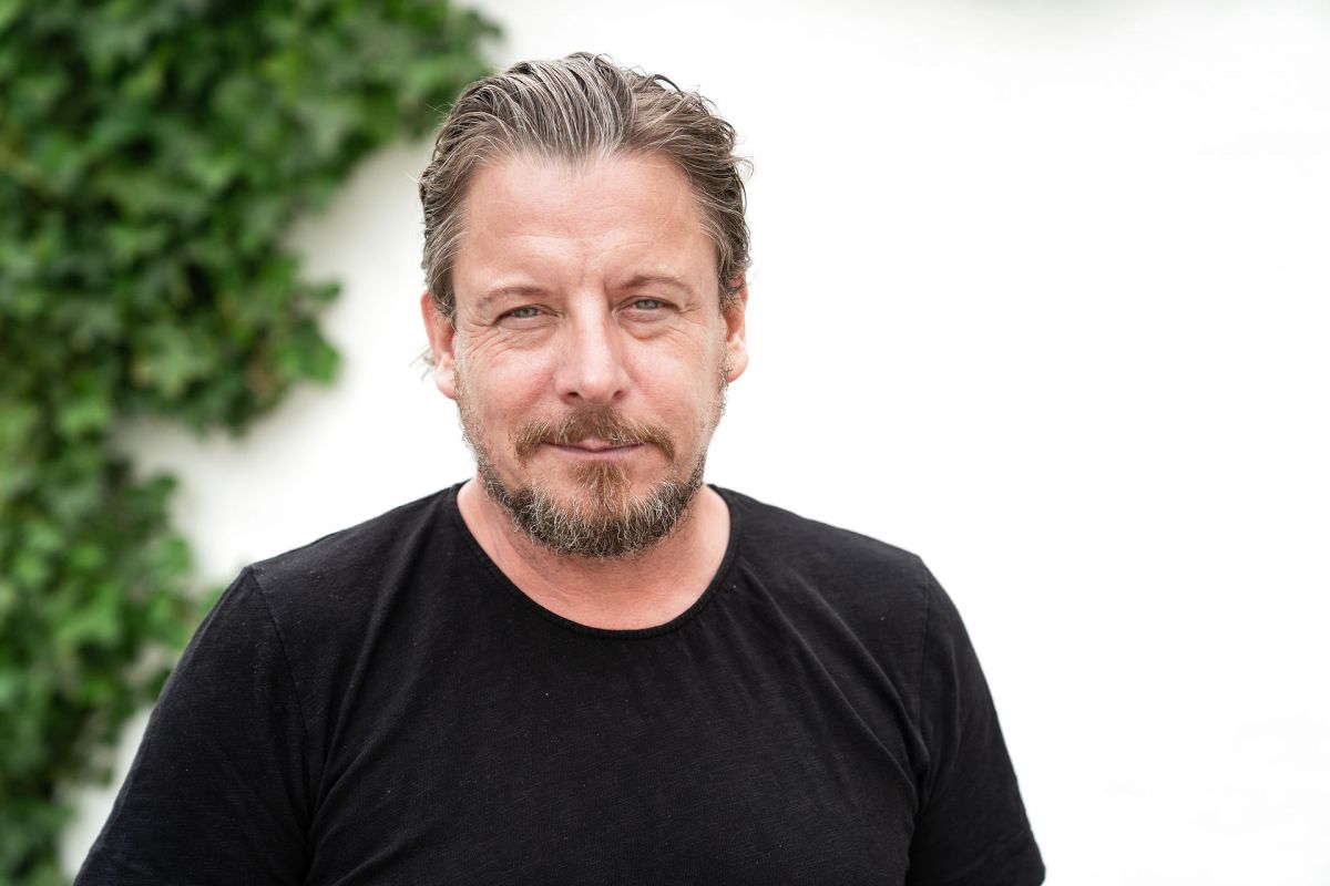 Der er håb om, at en ny film med Anders W. Berthelsen som instruktør giver by god omtale.