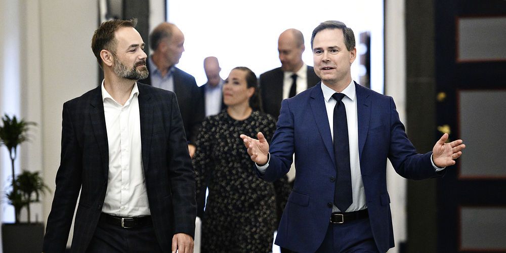 KL-formand Jacob Bundsgaard og Finansminister Nicolai Wammen skal igen i år forsøge at nå til enighed om rammerne for kommunernes økonomi - denne gang for 2022. Forstå her, hvilke makroøkonomiske rammer, der danner grundlag for forhandlingerne.