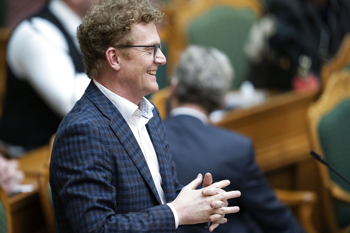 "Vi kan se i nogle af de komplicerede socialsager, at i kommunerne bliver fagligheden for tynd og økonomien for skrøbelig," siger Henrik Vinther Olesen, socialordfører for De Radikale i Folketinget.