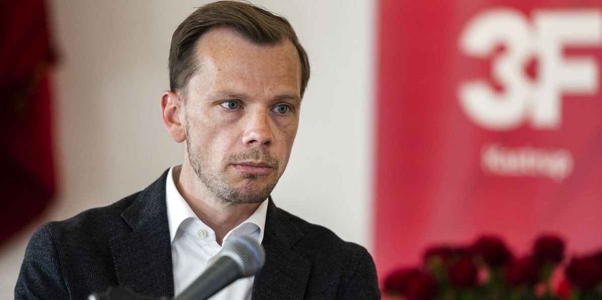 (Arkiv) Beskæftigelsesminister Peter Hummelgaard vil have flere i løntilskud. Han foreslår, at langtidsledige over 50 år skal have flere penge med i tilskud til arbejdsgiveren. På billedet taler ministeren ved 1. maj hos 3F i Kastrup.