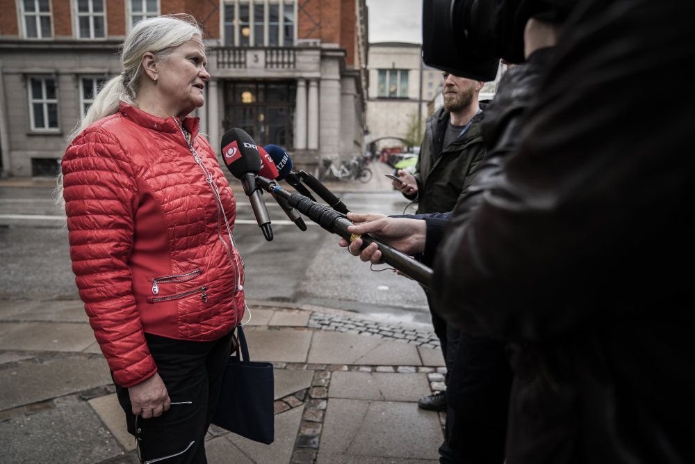 - Vi skal tage det stille og roligt. Der er ikke noget, der skal forhastes igennem. Ingen skal føle sig presset, siger Dansk Folkepartis sundhedsordfører, Liselott Blixt, om beslutning om at tilbyde skrottede vacciner i en frivilligordning.