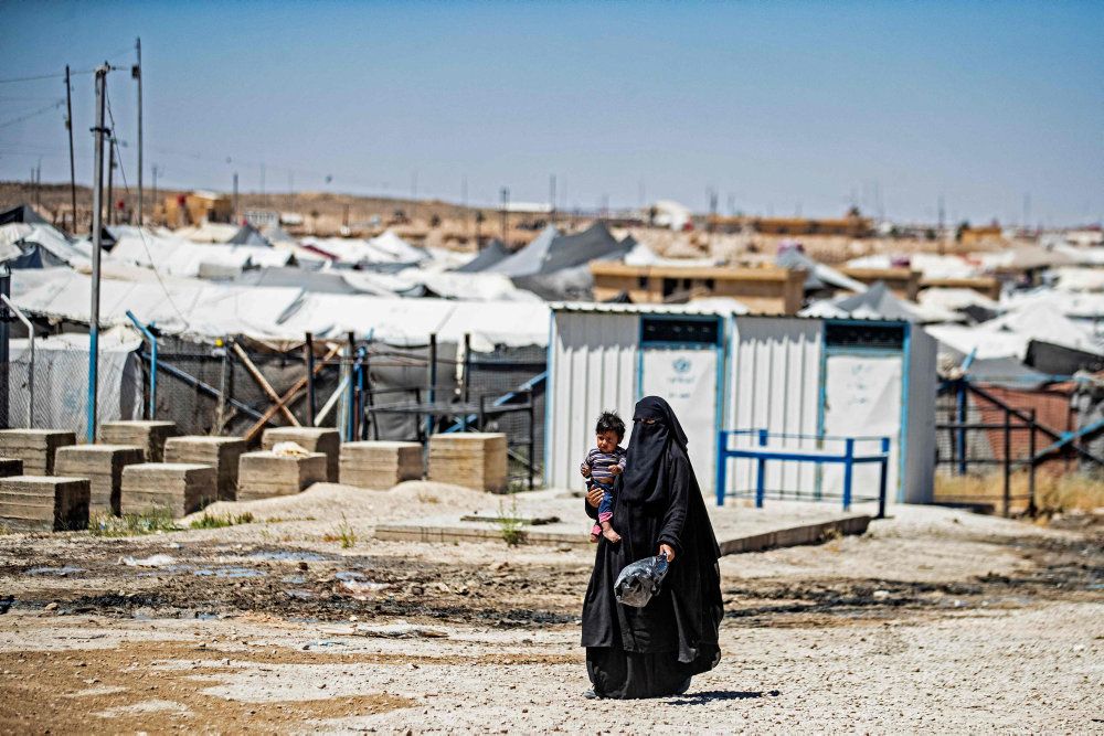 Regeringen har efter pres fra sine støttepartier, og efter at en taskforce har arbejdet, besluttet sig for at ville hente tre danske mødre og deres 14 børn hjem fra to fangelejre i Syrien. (Arkivfoto)