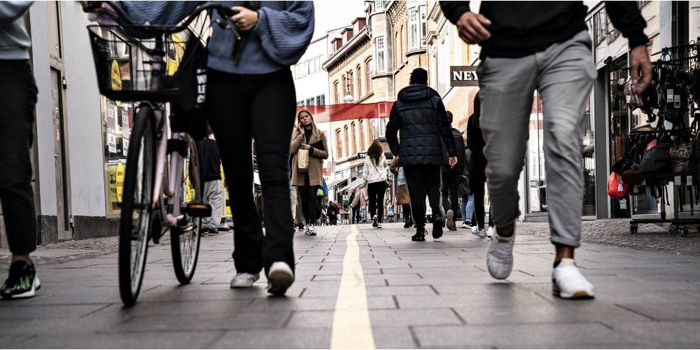 Hensigten med modellen for automatiske nedlukninger er så vidt muligt at undgå nationale nedlukninger, og at der skal reageres hurtigt, når smitten stiger lokalt.