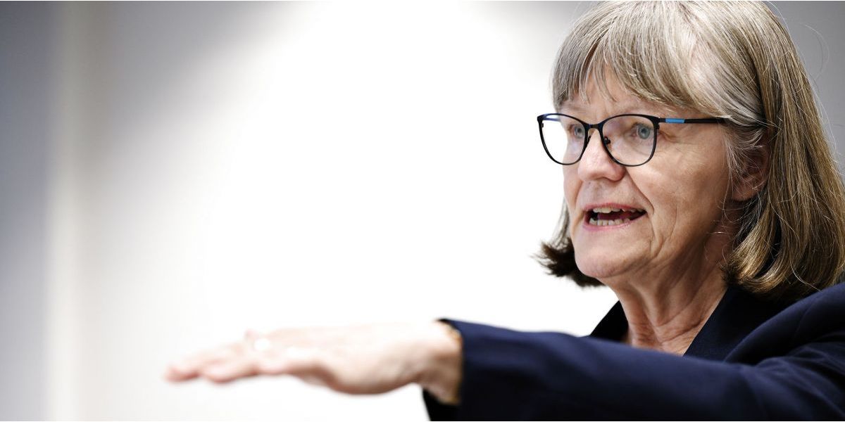 Tidligere økonomisk vismand og professor i økonomi ved Aarhus Universitet. Nina Smith er formand for Reformkommissionen.