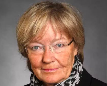 Byrådsmedlem og advokat Kirsten Moesgaard (Vesthimmerlandslisten) har med vilje brudt sin tavshedspligt og risikerer at blive meldt til politiet.