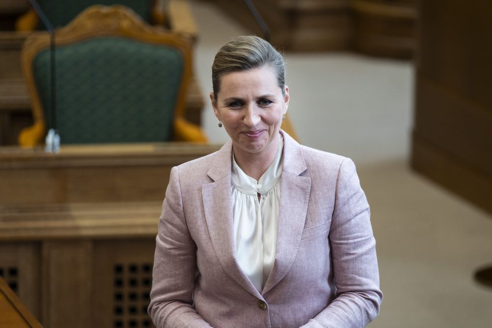 Statsminister Mette Frederiksen (S) bliver fredag vaccineret mod covid-19 i København.