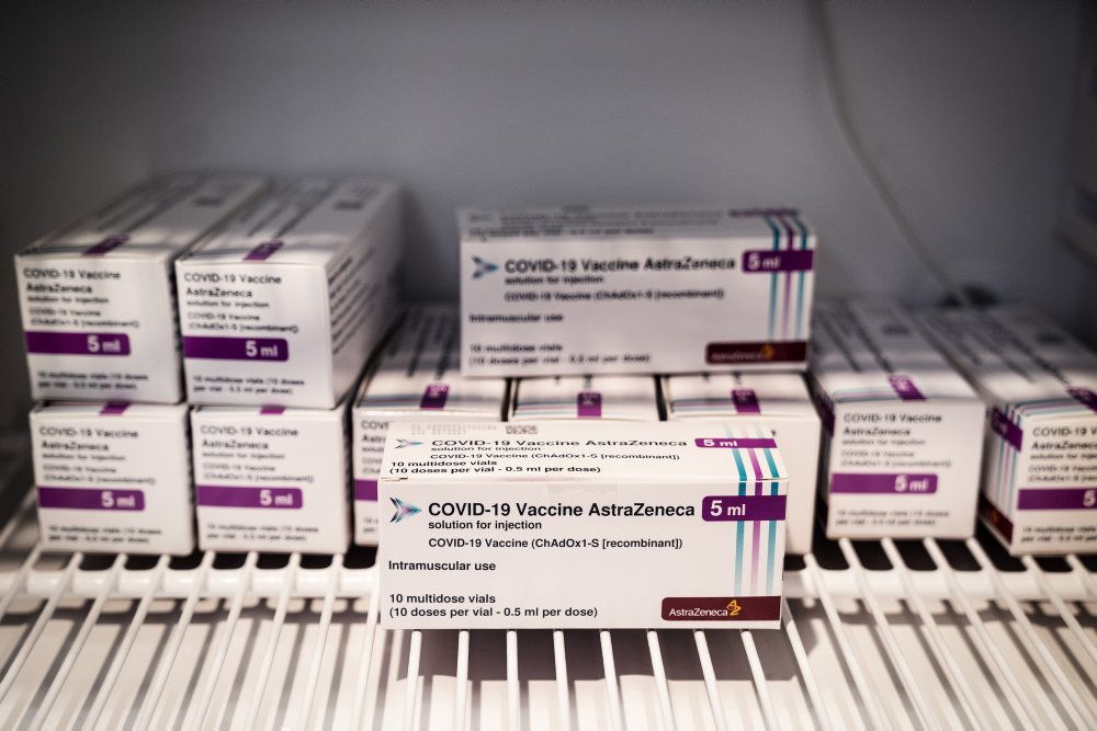 Regeringen har skullet finde en løsning på en akut situation, hvor over 500.000 godkendte doser fra Astrazeneca i løbet af de næste par måneder overskrider holdbarheden. Nu ryger de fleste til Kenya. (Arkivfoto)