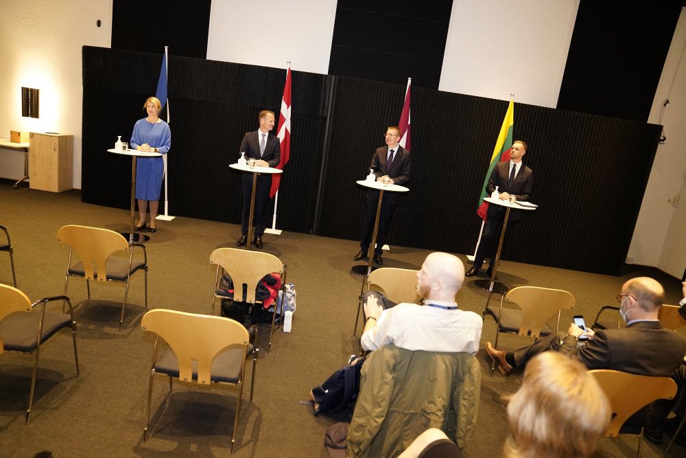 På et pressemøde fredag talte Danmark og baltiske lande for flere restriktioner mod Hviderusland.