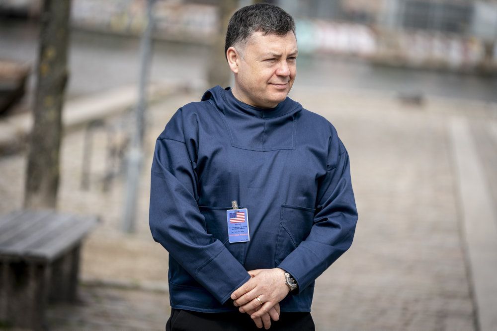Grønlands ansvarlige for udenrigsområdet, naalakkersuisoq Pele Broberg, siger til KNR, at Danmark har valgt at pleje egne interesser ved at lægge vægt på de militære kapaciteter frem for de civile i en aftale om Forvaret i Arktis og Nordatlanten. (Arkivfoto)