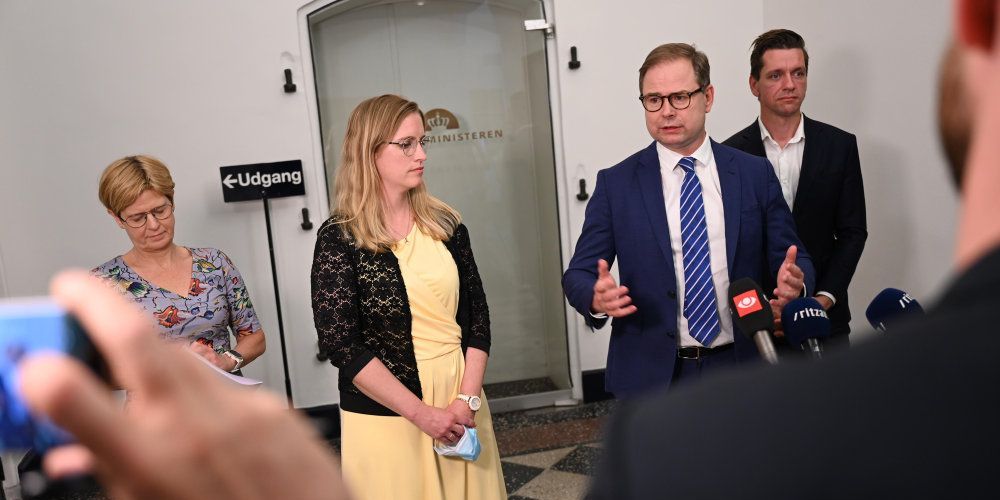 Finansminister Nicolai Wammen (S) har holdt forhandlinger om en økonomiaftale med regionerne for 2022 i Finansministeriet.