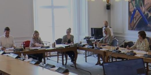 Indenrigs- og boligminister Kaare Dybvad argumenterede i Folketingets Indenrigsudvalg for, at en genindførelse af betalingskommunefolketallet i den kommunale udligning ville medføre en stor gevinst for de store kommuner - men nu kommer professor med forslag til at undgå det.