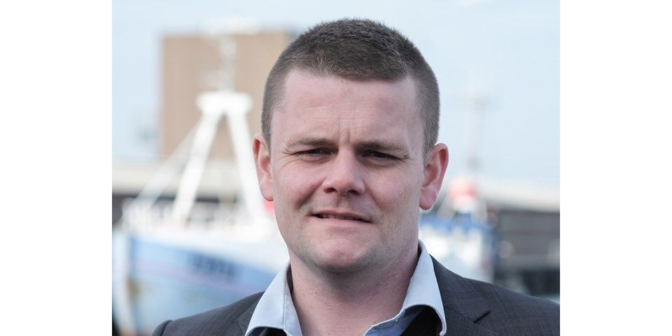 Vi er nødt til at "steppe yderligere op, så vi kan følge med efterspørgslen efter byggetilladelser," fortæller udvalgsformand Jens Meilvang (LA).