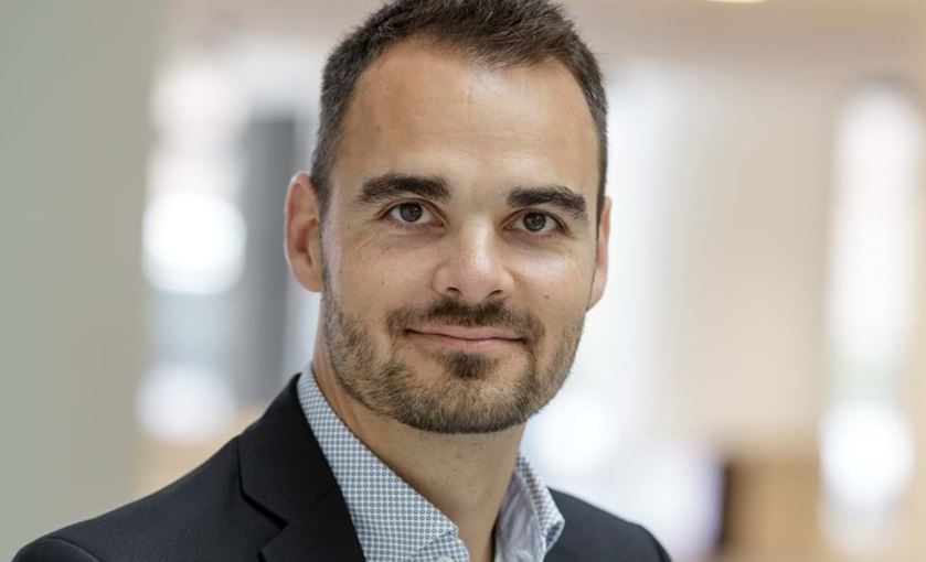 "I forhold til finanspolitikken skal regeringen til at stramme bæltet ind," siger underdirektør i Dansk Industri Morten Granzau Nielsen.