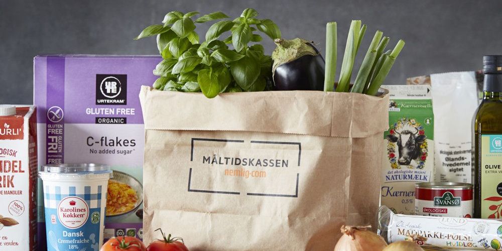 Nemlig.com tilbyder at levere forskellige varer ud til kunder.