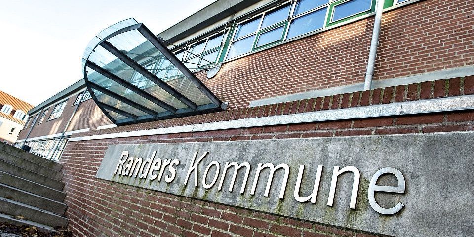 Østjyllands Politi har opgivet at finde ud af, hvem der lækkede oplysninger fra ansættelsesudvalget, da Randers Kommune skulle have ny direktør.